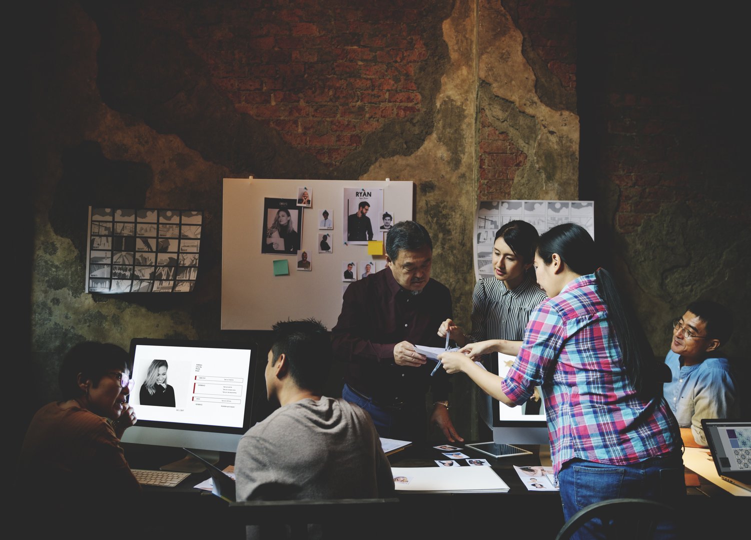 Success Stories: Digital Agencies Driving Record ROI for Businesses