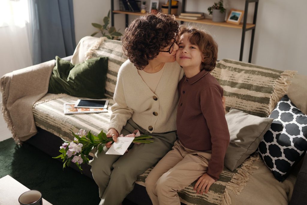 Exploring the Impact of Life Mentoring on Personal Development and Well-Being